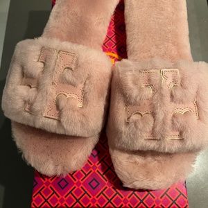 NWT TORY BURCH SHEARLING SLIDE